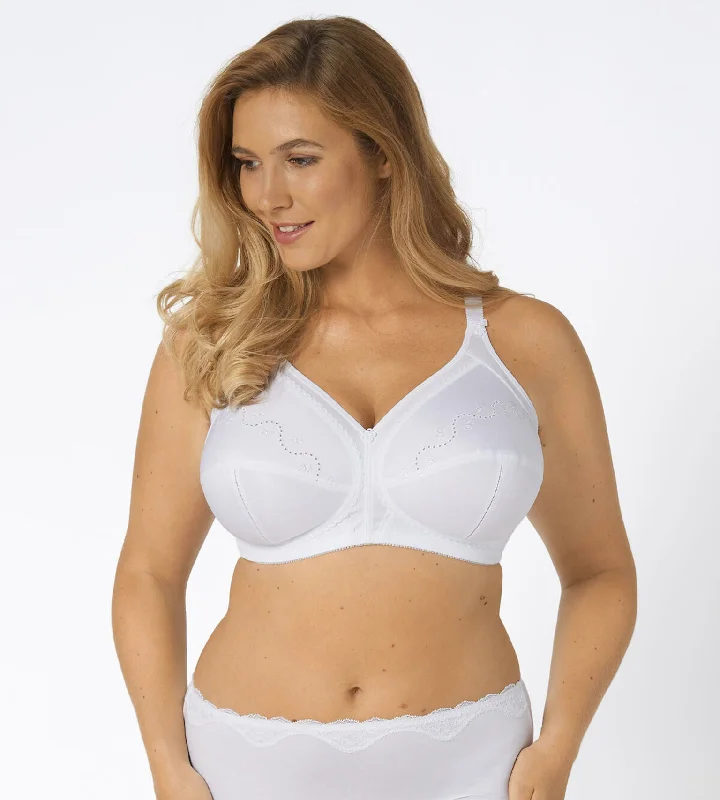 seamless bra with soft cups for all-day comfortDoreen + Cotton - White