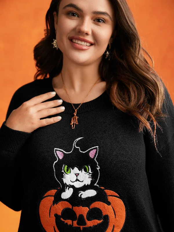 Women's Pullover SweatersEmbroidered Cat In Pumpkin Crew Neck Pullover